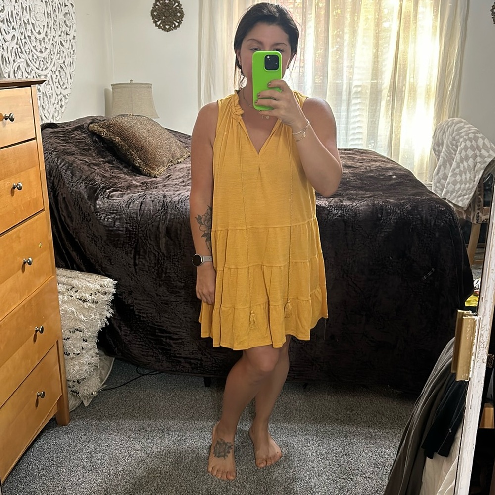 Yellow dress - Picture 3 of 5